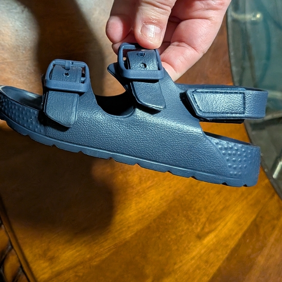 Sandles - Picture 7 of 11